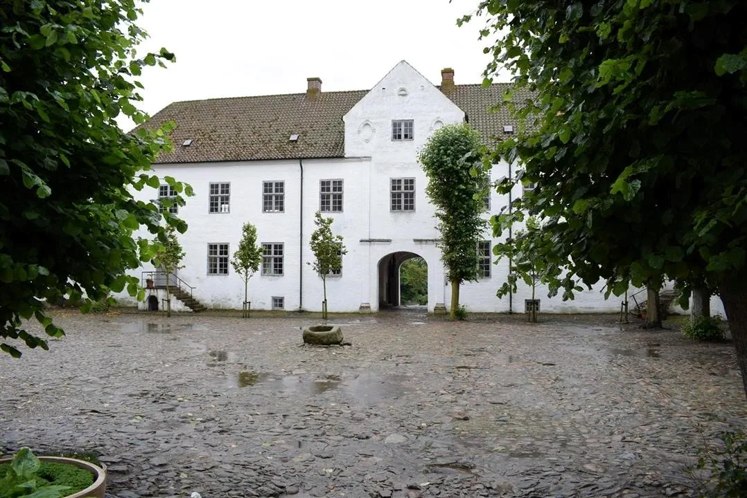 G23 boerglum kloster at l├╕kken sun 23 jul (20)
